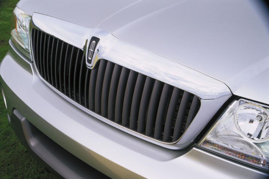  Lincoln Aviator 2003 года  (фото 33 из 57)